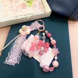 Dreamy Bear Pink Beads Keychain& knitted flower